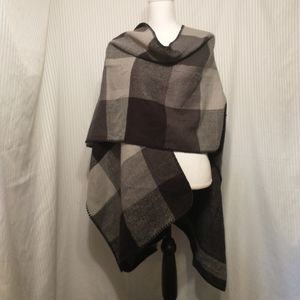 Woolrich Soft Gray Poncho One Size